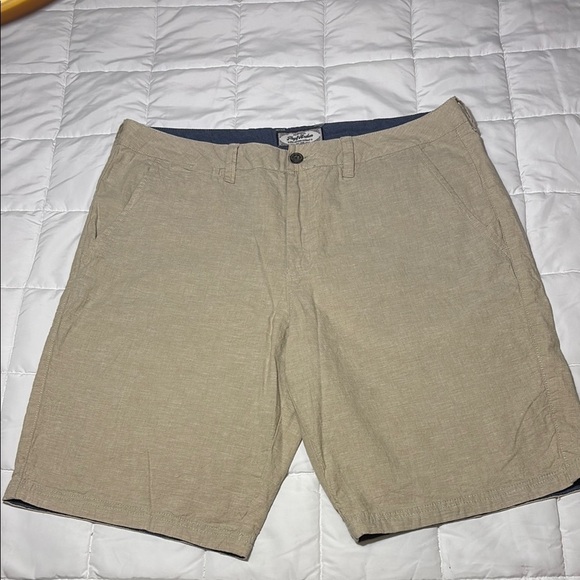 Flag & Anthem Khaki Flat Front Shorts with Classic Design - Picture 1 of 10